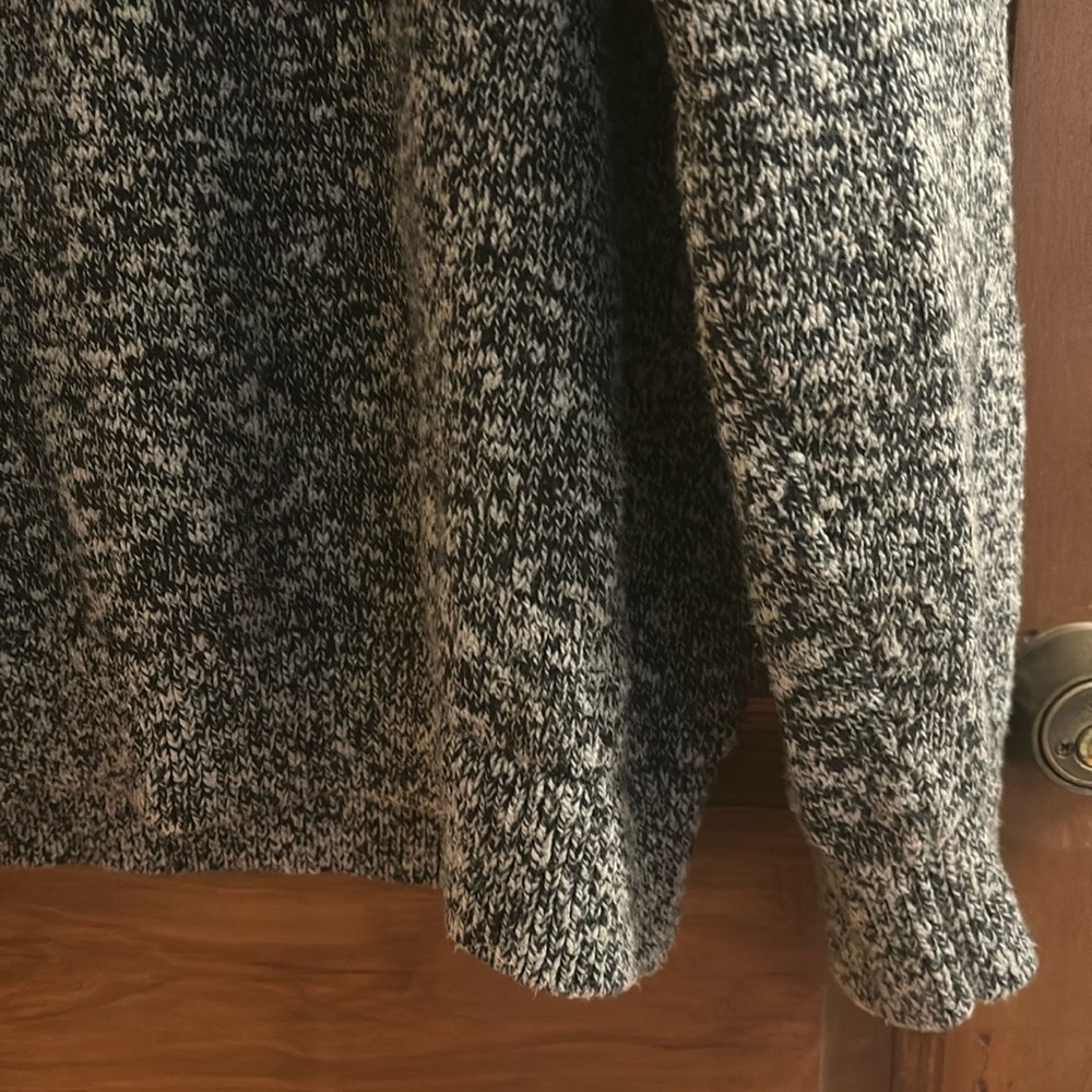 L.L. Bean Crewneck Sweater - Picture 3 of 4